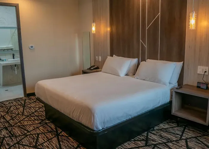 Surestay Hotel By Best Western Houston Southeast