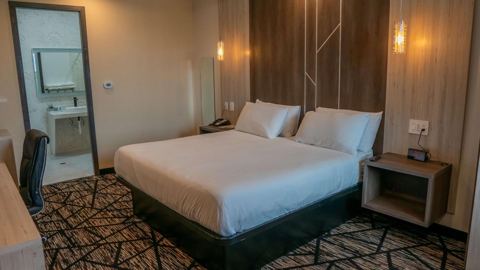 Hotel Surestay By Western Southeast