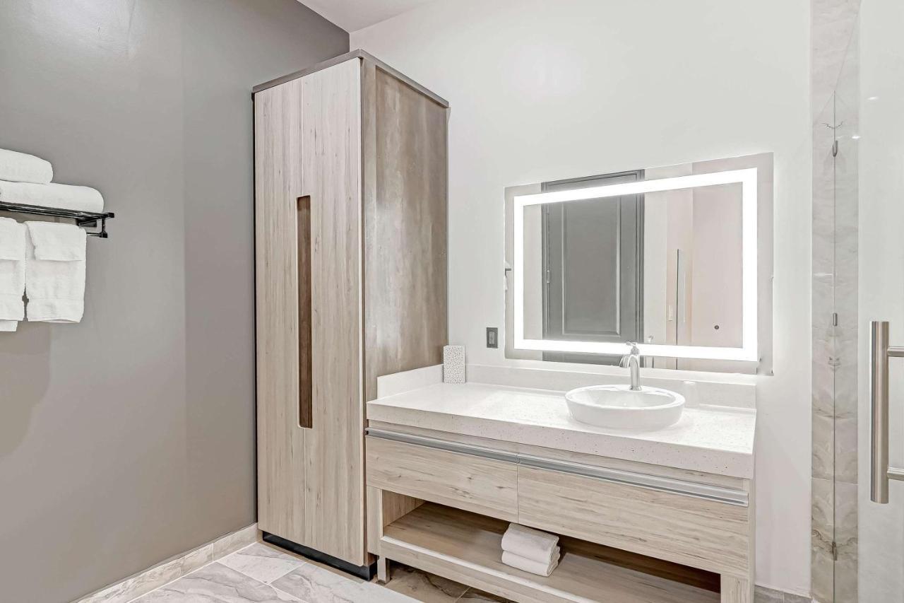 Surestay By Western Houston Southeast Hotel 2*